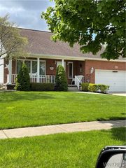 43 Garnet Drive, Cheektowaga, NY 14227