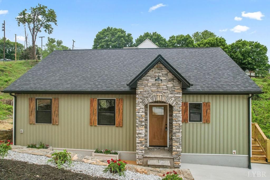 2127 Elm Street, Lynchburg, VA 24504