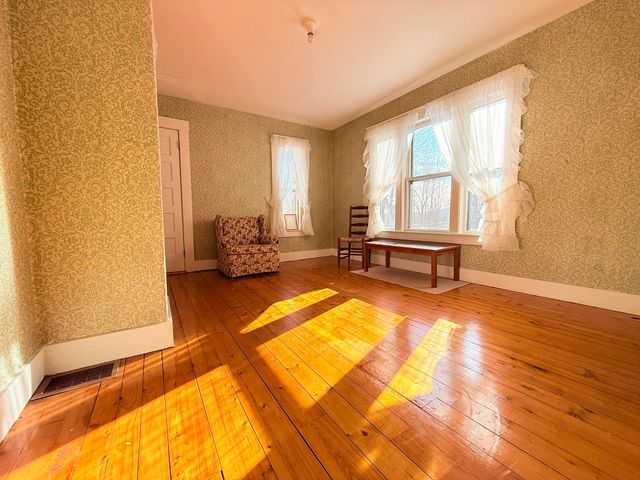 78 Sargent Lane, Newport, NH 03773