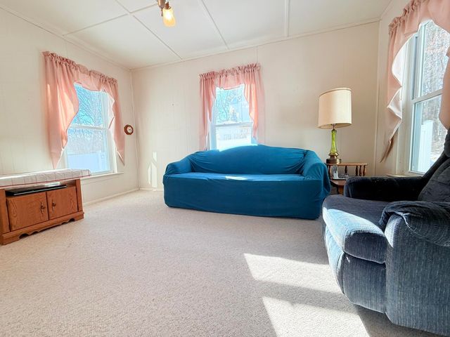 78 Sargent Lane, Newport, NH 03773