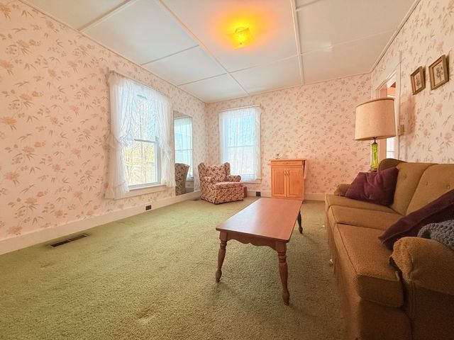 78 Sargent Lane, Newport, NH 03773