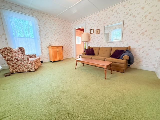 78 Sargent Lane, Newport, NH 03773