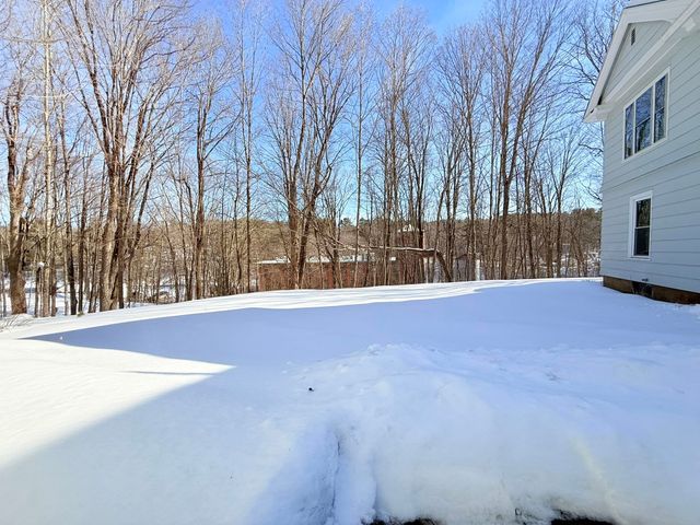 78 Sargent Lane, Newport, NH 03773