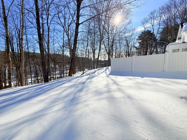 78 Sargent Lane, Newport, NH 03773