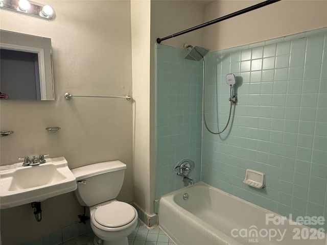 3721 Driftwood Drive, Charlotte, NC 28205