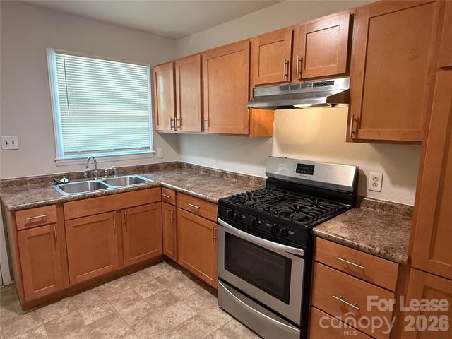 3721 Driftwood Drive, Charlotte, NC 28205