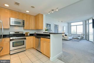 3650 S GLEBE RD S #454, Arlington, VA 22202
