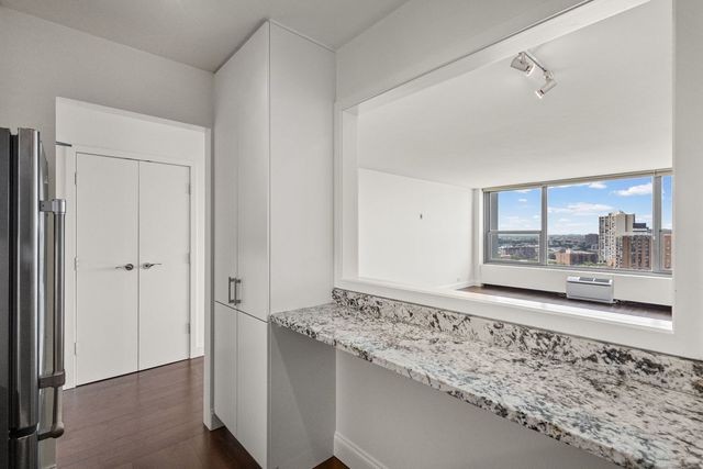 3600 N Lake Shore Drive 1914, Chicago, IL 60613
