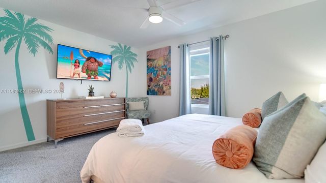 8911 Caroline Bay Court, Kissimmee, FL 34747