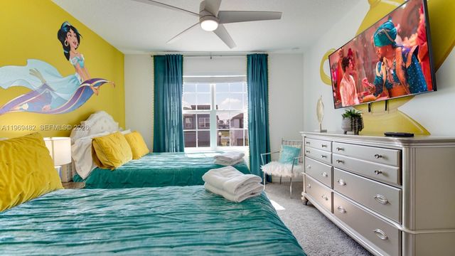 8911 Caroline Bay Court, Kissimmee, FL 34747