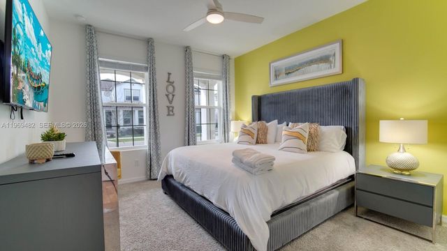 8911 Caroline Bay Court, Kissimmee, FL 34747