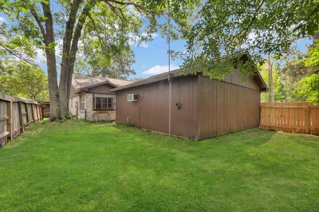 3747 Clear Falls Drive, Kingwood, TX 77339