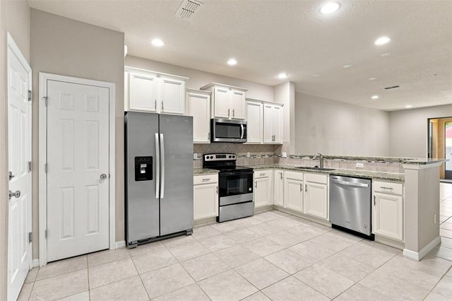 1236 PAVIA DRIVE, Apopka, FL 32703