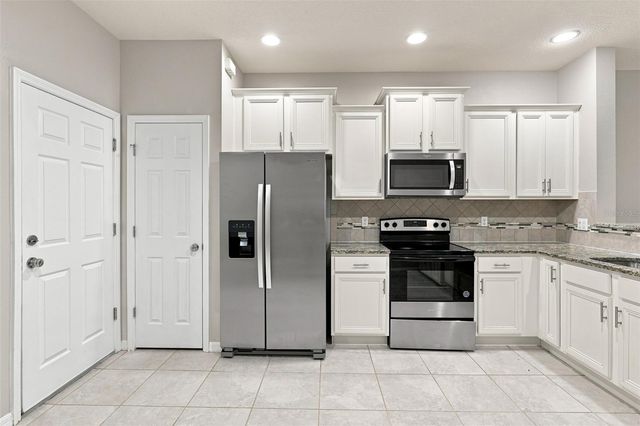 1236 PAVIA DRIVE, Apopka, FL 32703