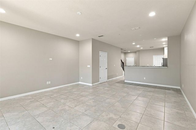 1236 PAVIA DRIVE, Apopka, FL 32703
