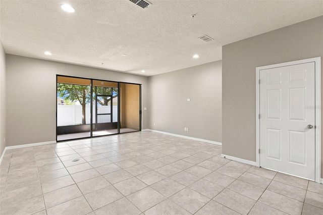 1236 PAVIA DRIVE, Apopka, FL 32703