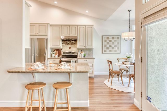 1086 E Olympic Drive, Fresno, CA 93730