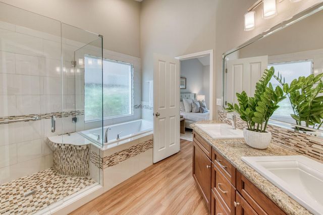 1086 E Olympic Drive, Fresno, CA 93730