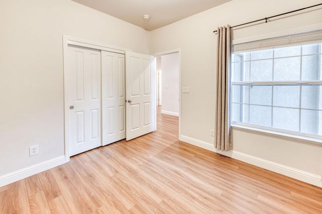 1086 E Olympic Drive, Fresno, CA 93730