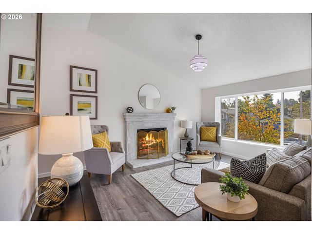 5017 Ne EMERSON Ct, Portland, OR 97218