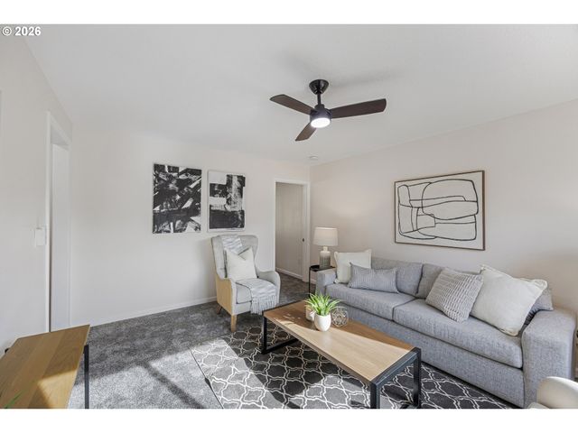 5017 Ne EMERSON Ct, Portland, OR 97218
