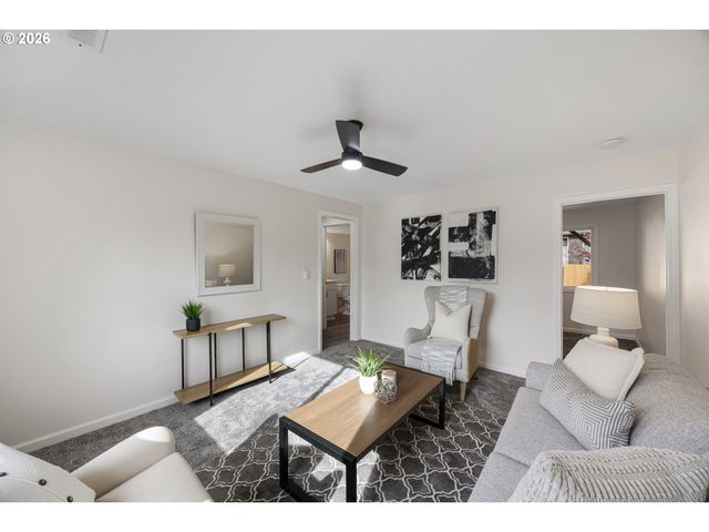 5017 Ne EMERSON Ct, Portland, OR 97218