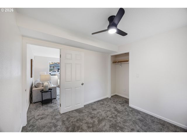 5017 Ne EMERSON Ct, Portland, OR 97218