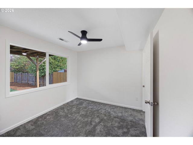 5017 Ne EMERSON Ct, Portland, OR 97218