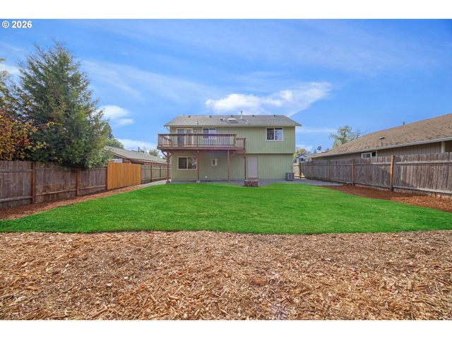 5017 Ne EMERSON Ct, Portland, OR 97218