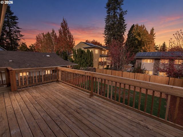 5017 Ne EMERSON Ct, Portland, OR 97218