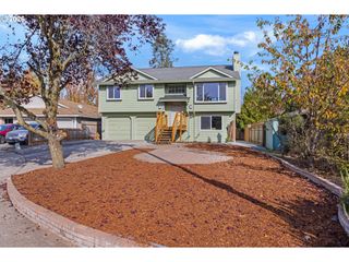 5017 Ne EMERSON Ct, Portland, OR 97218