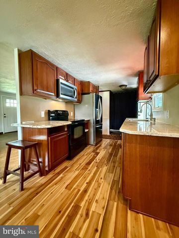 917 N FAIRVILLE AVE, Harrisburg, PA 17112