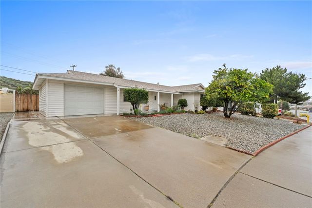 27319 Capilano Drive, Menifee, CA 92586