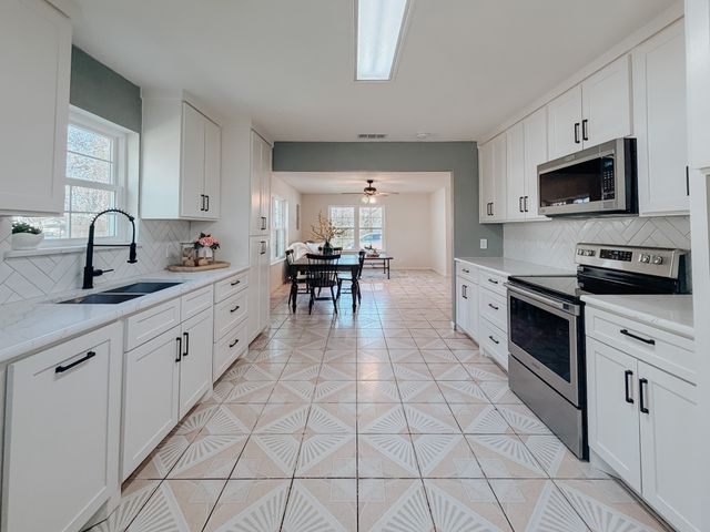 812 W 11th Avenue, Corsicana, TX 75110