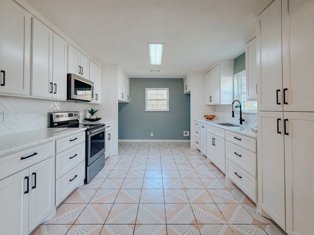 812 W 11th Avenue, Corsicana, TX 75110