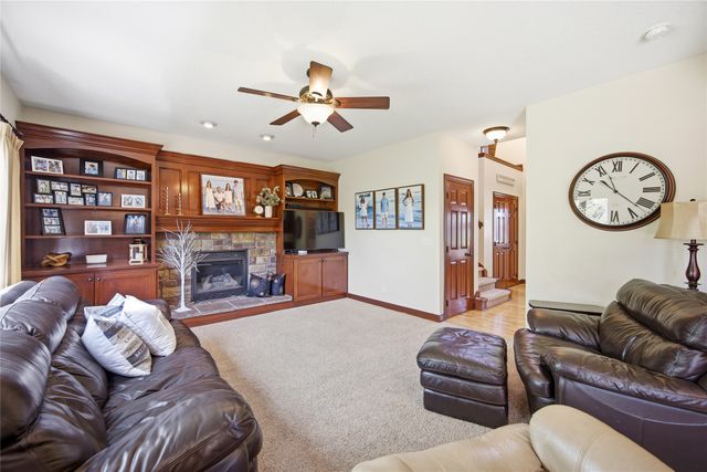 3007 SE 17th Street, Ankeny, IA 50021
