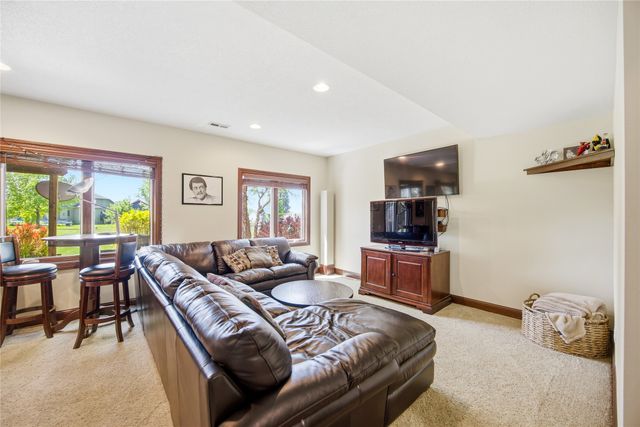 3007 SE 17th Street, Ankeny, IA 50021