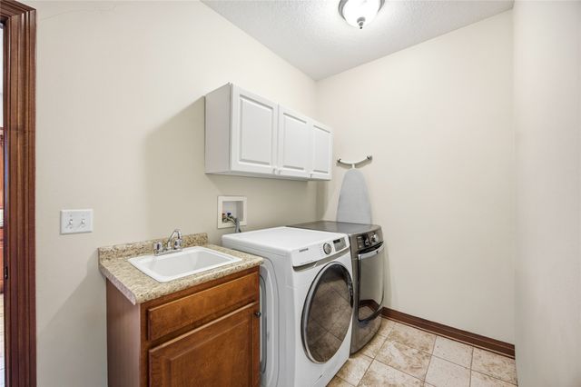 3007 SE 17th Street, Ankeny, IA 50021