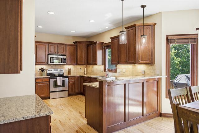 3007 SE 17th Street, Ankeny, IA 50021