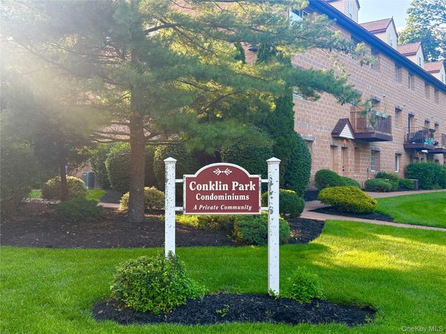 23 Klint Court, Nanuet, NY 10954