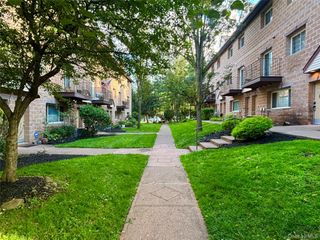 23 Klint Court, Nanuet, NY 10954