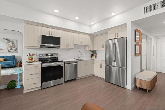 2724 El Cajon Blvd 604, San Diego, CA 92104