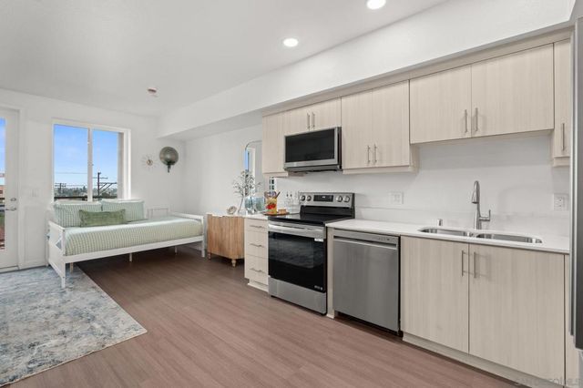 2724 El Cajon Blvd 604, San Diego, CA 92104