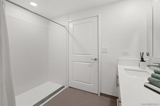 2724 El Cajon Blvd 604, San Diego, CA 92104