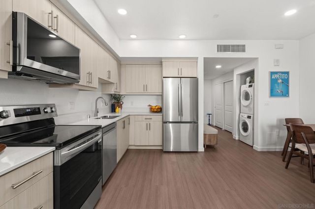 2724 El Cajon Blvd 604, San Diego, CA 92104