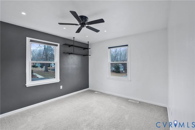 3735 W Autumn Dr, Dinwiddie, VA 23803