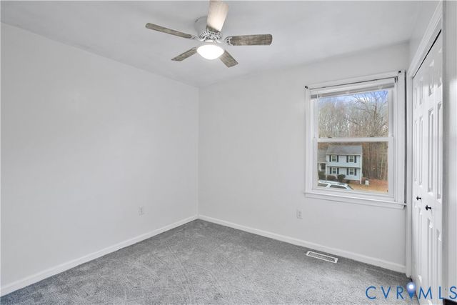 3735 W Autumn Dr, Dinwiddie, VA 23803