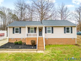 3735 W Autumn Dr, Dinwiddie, VA 23803