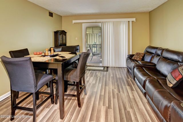 1935 Gardiner Ln APT E70, Louisville, KY 40205