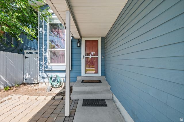 3041 S ROUNDTABLE RD, West Valley City, UT 84120